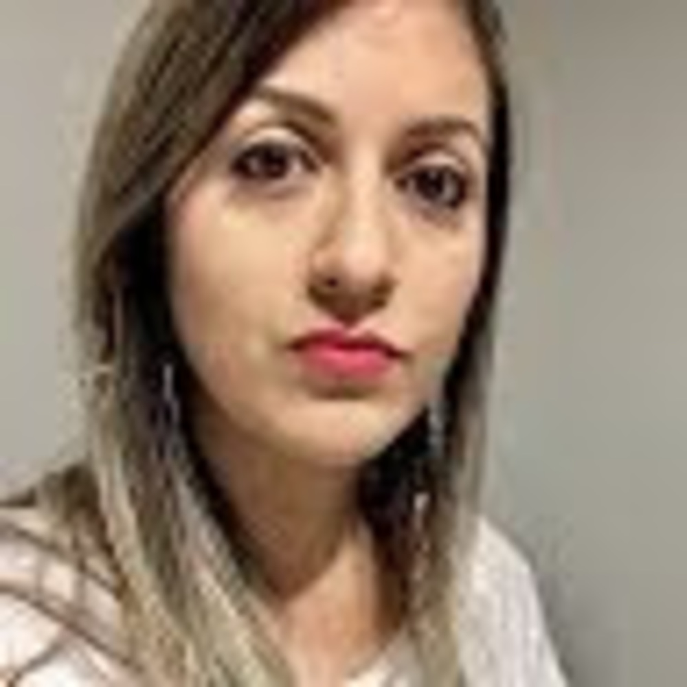 Meet your Posher, Camila